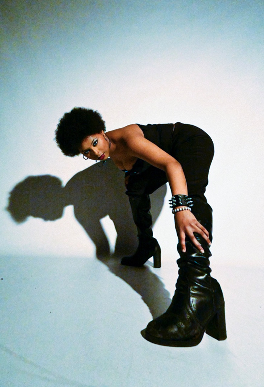 Fashion photograph by Daniela Salvage